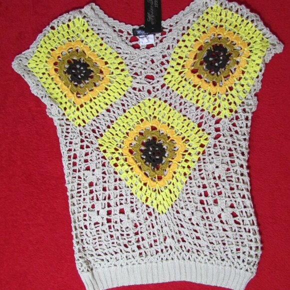Miss Kelly 1999 Crocheted Top Yellow Orange Flowers - Picture 1 of 5